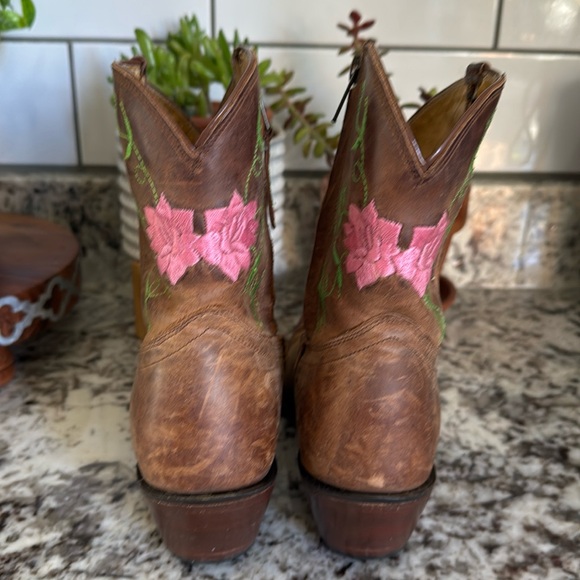 Tony Lama short cowboy leather boot pink embroidered floral accent - Picture 5 of 10